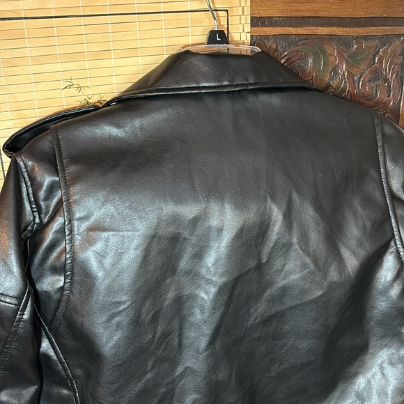 Zara Large Black Motorcycle Jacket Faux Leather Zippers Made in Myanmar VGUC - Picture 13 of 17